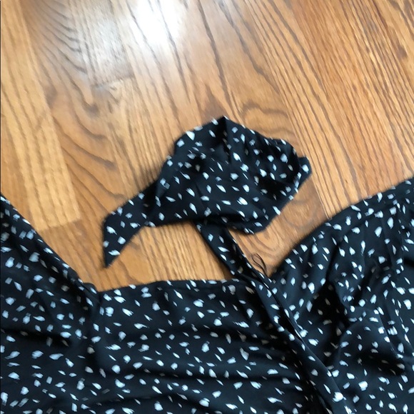 Black dress - Picture 3 of 4